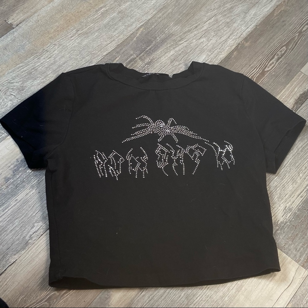 spider tee crop top